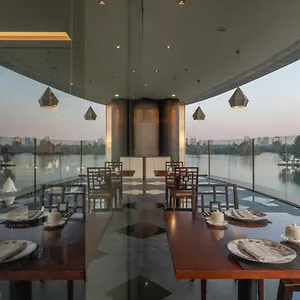 ***** Hotel Lotte Birmania