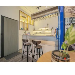 Capsule hotel 8h-hostel, Ho Chi Minh City