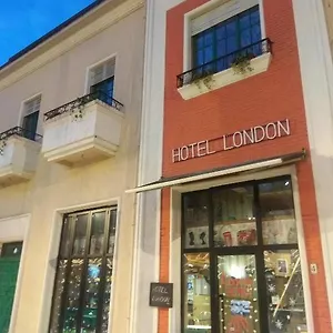  Bed and breakfast London Albania